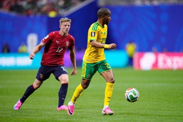 Czechia v South Africa: Group A - FIFA World Cup, WM, Weltmeisterschaft, Fussball 2026 Jayden Adams of South Africa controls the ball during the FIFA World Cup 2026 Group A match between Czechia and South Africa at Atlanta Stadium on June 18, 2026 in Atlanta, Georgia. Atlanta GA United States  Copyright: xJosexBretonx originalFilename:bretonhernandez-czechiav260618_npJx5.jpg