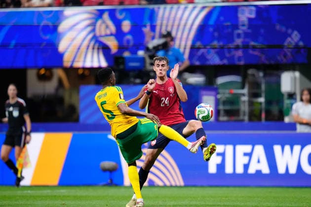 Czechia v South Africa - FIFA World Cup, WM, Weltmeisterschaft, Fussball 2026 - Group A ATLANTA, UNITED STATES - JUNE 18: Alexandr Sojka of Czechia and Thalente Mbatha of South Africa compete for the ball during the 2026 FIFA World Cup First Stage Group A match between Czechia and South Africa at Mercedes-Benz Stadium (Atlanta Stadium) in Atlanta, Georgia, United States on June 18, 2026. Jose Hernandez Anadolu Georgia United States. Editorial use only. Please get in touch for any other usage.  Copyright: x2026xAnadoluxJosexHernandezx