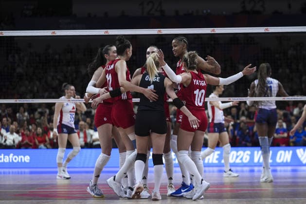 Turkiye v France - 2026 FIVB Volleyball Nations League ANKARA, TURKIYE - JUNE 18: Players of Turkiye celebrate after a point during 2026 FIVB Volleyball Nations League Week 2 match between Turkiye and France at Ankara Sports Hall on June 18, 2026, in Ankara, Turkiye. Dilara Irem Sancar Anadolu Ankara Turkey. Editorial use only. Please get in touch for any other usage.  Copyright: x2026xAnadoluxDilaraxIremxSancarx