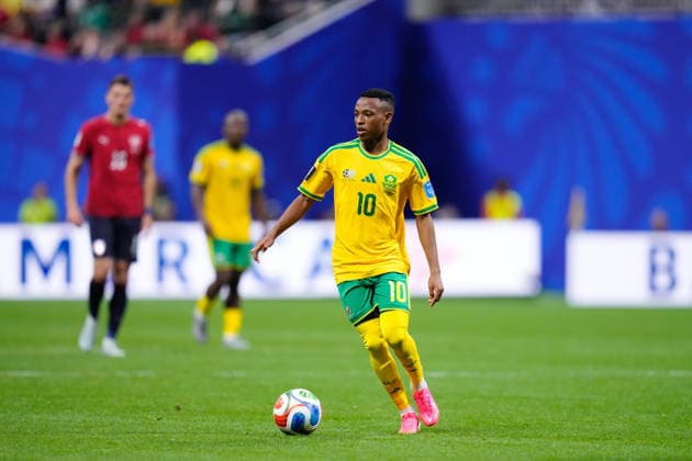 Czechia v South Africa: Group A - FIFA World Cup, WM, Weltmeisterschaft, Fussball 2026 Relebohile Mofokeng of South Africa controls the ball during the FIFA World Cup 2026 Group A match between Czechia and South Africa at Atlanta Stadium on June 18, 2026 in Atlanta, Georgia. Atlanta GA United States  Copyright: xJosexBretonx originalFilename:bretonhernandez-czechiav260618_npYvq.jpg