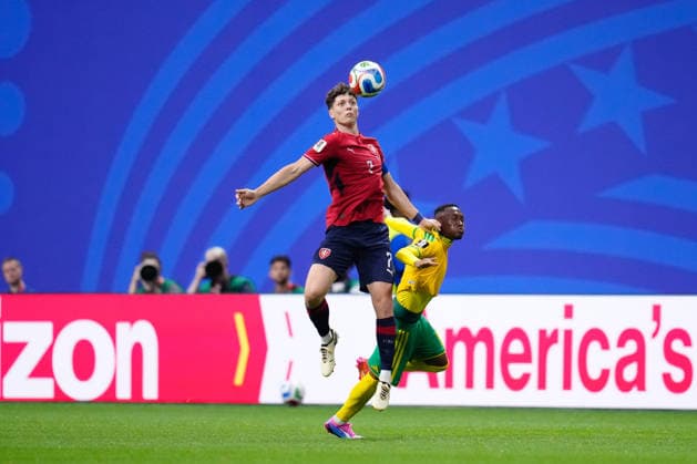 June 18, 2026, Arlington, Texas, United States: Ladislav Krejci of Czechia controls the ball during the FIFA World Cup, WM, Weltmeisterschaft, Fussball 2026 Group A match between Czechia and South Africa at Atlanta Stadium on June 18, 2026 in Atlanta, Georgia. Arlington United States - ZUMAa181 20260618_zaa_a181_014 Copyright: xJosexBretonx