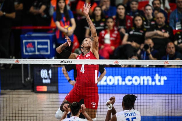 Turkiye v France - 2026 FIVB Volleyball Nations League ANKARA, TURKIYE - JUNE 18: Melissa Vargas (C) of the Turkish National Volleyball Team competes against her opponents during the 2026 FIVB Volleyball Nations League Week 2 match between Turkiye and Belgium at the Ankara Sports Hall in Ankara, Turkiye on June 18, 2026. Akin Celiktas Anadolu Ankara Turkey. Editorial use only. Please get in touch for any other usage.  Copyright: x2026xAnadoluxAkinxCeliktasx