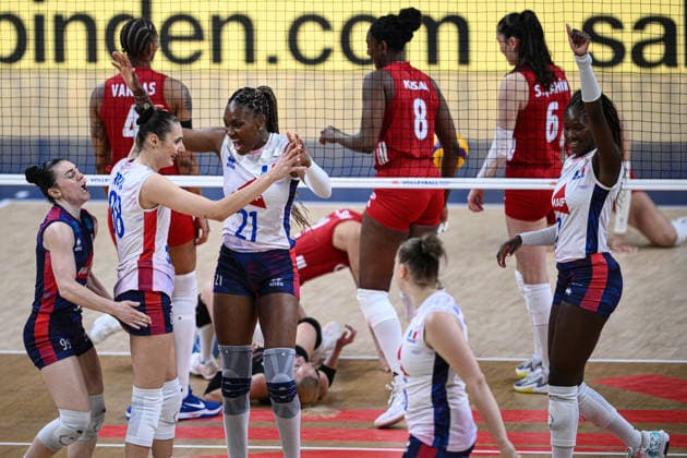 Turkiye v France - 2026 FIVB Volleyball Nations League ANKARA, TURKIYE - JUNE 18: Players of France celebrate a point during the 2026 FIVB Volleyball Nations League Week 2 match between Turkiye and Belgium at the Ankara Sports Hall in Ankara, Turkiye on June 18, 2026. Akin Celiktas Anadolu Ankara Turkey. Editorial use only. Please get in touch for any other usage.  Copyright: x2026xAnadoluxAkinxCeliktasx