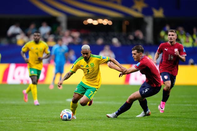 Czechia v South Africa: Group A - FIFA World Cup, WM, Weltmeisterschaft, Fussball 2026 Oswin Appollis of South Africa and Robin Hranac of Czechia compete for the ball during the FIFA World Cup 2026 Group A match between Czechia and South Africa at Atlanta Stadium on June 18, 2026 in Atlanta, Georgia. Atlanta GA United States  Copyright: xJosexBretonx originalFilename:bretonhernandez-czechiav260618_npWr7.jpg