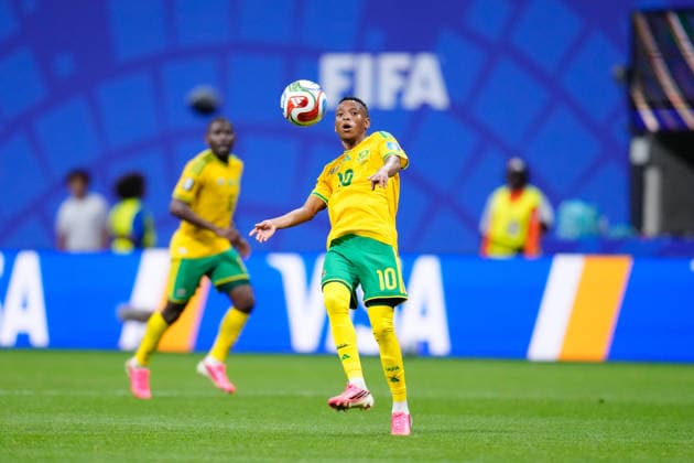 June 18, 2026, Arlington, Texas, United States: Relebohile Mofokeng of South Africa controls the ball during the FIFA World Cup, WM, Weltmeisterschaft, Fussball 2026 Group A match between Czechia and South Africa at Atlanta Stadium on June 18, 2026 in Atlanta, Georgia. Czechia V South Africa: Group A - FIFA World Cup 2026  - ZUMAa181 20260618_zaa_a181_028 Copyright: xJosexBretonx