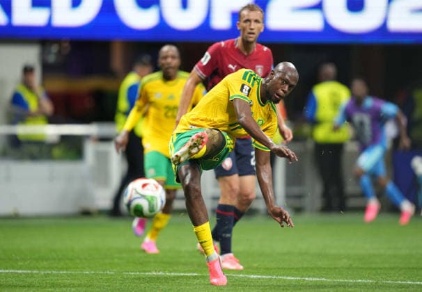 Evidence Makgopa (South Africa) shoots on goal during Chezia and South Africa , Group A FIFA World Cup, WM, Weltmeisterschaft, Fussball 2026, Atlanta Stadium, Atlanta, United States on June 18, 2026. Thor Wegner DeFodi Images. (Photo by DeFodi Images) -