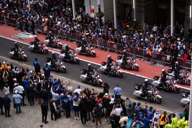 New York Knicks honored with ticker-tape parade and celebration in Manhattan NEW YORK, NY - JUNE 18: Thousands of fans gathered in Lower Manhattan on Thursday as the New York Knicks were honored with a ticker-tape parade and championship celebration following their NBA, Basketball Herren, USA title victory. Players, coaches and team staff rode through the Canyon of Heroes as supporters packed the streets for what city officials said could become one of the largest parades in New York history. Lokman Vural Elibol Anadolu New York United States. Editorial use only. Please get in touch for any other usage.  Copyright: x2026xAnadoluxLokmanxVuralxElibolx