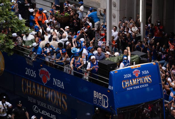 New York Knicks honored with ticker-tape parade and celebration in Manhattan NEW YORK, NY - JUNE 18: Thousands of fans gathered in Lower Manhattan on Thursday as the New York Knicks were honored with a ticker-tape parade and championship celebration following their NBA, Basketball Herren, USA title victory. Players, coaches and team staff rode through the Canyon of Heroes as supporters packed the streets for what city officials said could become one of the largest parades in New York history. Lokman Vural Elibol Anadolu New York United States. Editorial use only. Please get in touch for any other usage.  Copyright: x2026xAnadoluxLokmanxVuralxElibolx