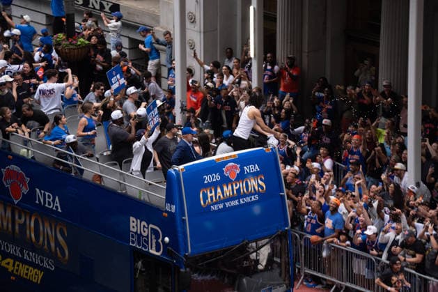 New York Knicks honored with ticker-tape parade and celebration in Manhattan NEW YORK, NY - JUNE 18: Thousands of fans gathered in Lower Manhattan on Thursday as the New York Knicks were honored with a ticker-tape parade and championship celebration following their NBA, Basketball Herren, USA title victory. Players, coaches and team staff rode through the Canyon of Heroes as supporters packed the streets for what city officials said could become one of the largest parades in New York history. Lokman Vural Elibol Anadolu New York United States. Editorial use only. Please get in touch for any other usage.  Copyright: x2026xAnadoluxLokmanxVuralxElibolx