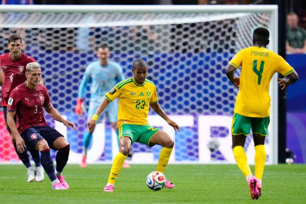 June 18, 2026, Arlington, Texas, United States: Jayden Adams of South Africa controls the ball during the FIFA World Cup, WM, Weltmeisterschaft, Fussball 2026 Group A match between Czechia and South Africa at Atlanta Stadium on June 18, 2026 in Atlanta, Georgia. Arlington United States - ZUMAa181 20260618_zaa_a181_043 Copyright: xJosexBretonx