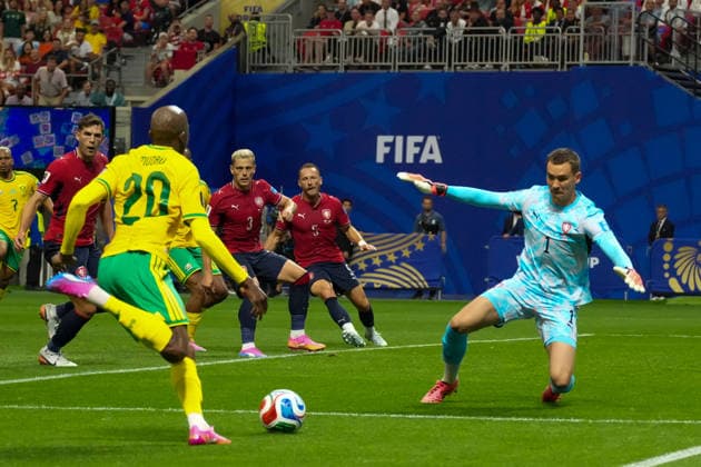 June 18, 2026, Atlanta, Georgia, United States of America: Defender KHULISO MUDAU (20) of South Africa attempts to score a goal during the Czechia vs South Africa First Stage Group H match in ATLANTA, Georgia. Match ends in draw 1-1. World Cup 2026: Group H: Czechia 1:1 South Africa  - ZUMAg276 20260618_zsp_g276_025 Copyright: xMalachixGabrielx