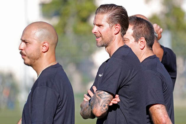 18.06.2026 Fussball Erstes öffentliches Training mit Ex SV Darmstadt 98 Profifussballer und Trainer Tobias KEMPE Mitte beim Germania Eberstadt bei 35 Grad links Trainer A-Jugend Sinan SAHIN und rechts Sven SIEVERS Trainer 2. Mannschaft Darmstadt-Eberstadt Hessen Deutschland