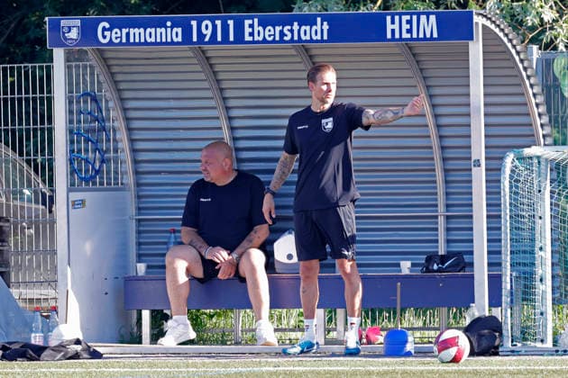 18.06.2026 Fussball Erstes öffentliches Training mit Ex SV Darmstadt 98 Profifussballer und neuer Trainer Tobias Kempe (re) beim Germania Eberstadt bei 35 Grad Darmstadt-Eberstadt Hessen Deutschland
