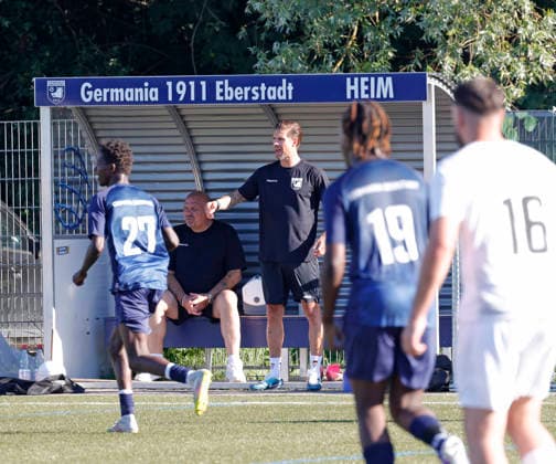 18.06.2026 Fussball Erstes öffentliches Training mit Ex SV Darmstadt 98 Profifussballer und neuer Trainer Tobias Kempe (Mitte) beim Germania Eberstadt bei 35 Grad Darmstadt-Eberstadt Hessen Deutschland