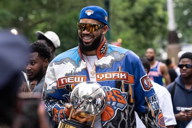 June 18, 2026, Bronx, New York, USA: Karl-Anthony Towns attends ticker-tape parade honoring Knicks basketball team winning NBA, Basketball Herren, USA Championship for 2025-2026 season in Canyon of Heroes from Battery Park along Lower Broadway to the City Hall in New York, NY on June 18, 2026. The Knicks captured their first NBA championship in 53 years and thousand of fans lined up to see their best team in decades. Bronx USA - ZUMAr339 20260618_znp_r339_004 Copyright: xLevxRadinx