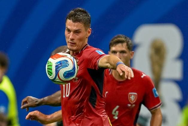 South Africa and Czechia Contest Possession in Group A Match Czechia s Patrik Schick 10 controls the ball with his chest during the FIFA World Cup, WM, Weltmeisterschaft, Fussball 2026 Group A football match between Czechia and South Africa at the Atlanta Stadium in Atlanta, Georgia on June 18, 2026. Atlanta US Copyright: x xwalidxibrahimx xJNAxPressx