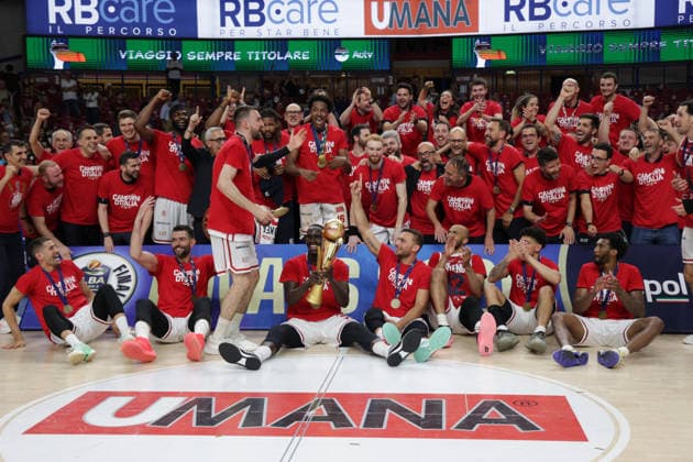 IPA85833705 - EA7 Emporio Armani s celebration after winning the championship in the Italian LBA basketball final between Umana Reyer Venezia and EA7 Emporio Armani Milano at the Taliercio on June 18, 2026, in Venice, Italy.  Copyright: xMattiaxRadoni IPAxSportx xx 85833705