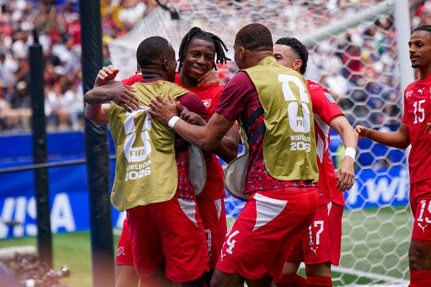 USA: Fußball FIFA World Cup, WM, Weltmeisterschaft, Fussball 2026 Gruppenphase Gruppe B Schweiz vs Bosnien-Herzegowina Los Angeles Stadium SoFi Stadium (Inglewood, Los Angeles County, Kalifornien): Tor und Torjubel zum 1:0 durch Johan Manzambi (Schweiz, 9) Freude, Emotionen, Jubel