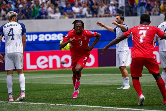 USA: Fußball FIFA World Cup, WM, Weltmeisterschaft, Fussball 2026 Gruppenphase Gruppe B Schweiz vs Bosnien-Herzegowina Los Angeles Stadium SoFi Stadium (Inglewood, Los Angeles County, Kalifornien): Tor und Torjubel zum 1:0 durch Johan Manzambi (Schweiz, 9) Freude, Emotionen, Jubel