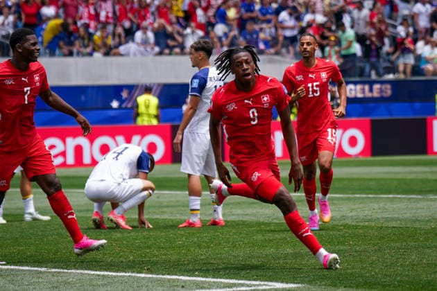 USA: Fußball FIFA World Cup, WM, Weltmeisterschaft, Fussball 2026 Gruppenphase Gruppe B Schweiz vs Bosnien-Herzegowina Los Angeles Stadium SoFi Stadium (Inglewood, Los Angeles County, Kalifornien): Tor und Torjubel zum 1:0 durch Johan Manzambi (Schweiz, 9) Freude, Emotionen, Jubel