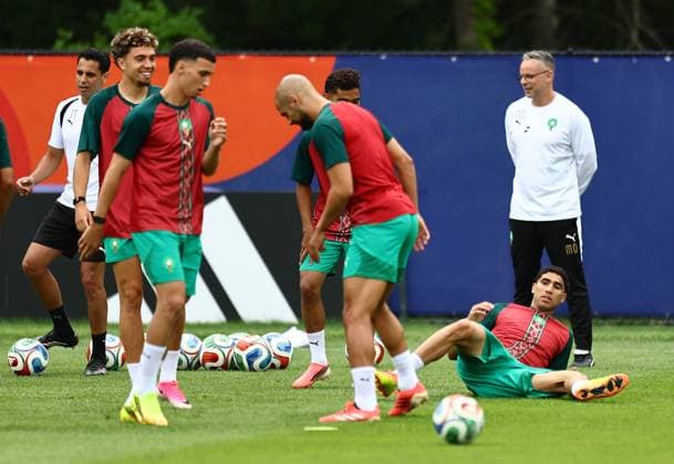 Achraf Hakimi of Morocco Morocco Training, 2026 FIFA World Cup, WM, Weltmeisterschaft, Fussball Football, Revolution Training Centre, Foxborough, Massachusetts, USA - 18 Jun 2026Charlotte Atrium Health Performance Park United States of America EDITORIAL USE ONLY No use with unauthorised audio, video, data, fixture lists, club league logos or live services. Online in-match use limited to 120 images, no video emulation. No use in betting, games or single club league player publications.  Copyright: xMichaelxZemanek Shutterstockx 16934887d