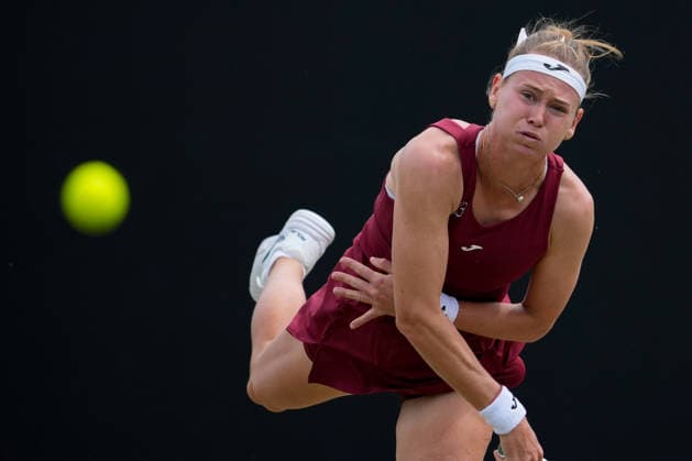Lexus Nottingham Open - Day Four Marie Bouzkova in action during her Round of 16 singles match at the 2026 Lexus Nottingham Open Women s tennis tournament at the Nottingham Tennis Centre in Nottingham, England, on June 18, 2026. Nottingham Great Britain United Kingdom  Copyright: xOwenxHammondx originalFilename:hammond-2026lexu260618_np3T4.jpg