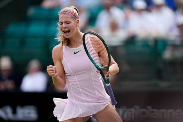 Lexus Nottingham Open - Day Four Hannah Klugman competes during her Round of 16 singles match at the 2026 Lexus Nottingham Open Women s tennis tournament at the Nottingham Tennis Centre in Nottingham, England, on June 18, 2026. Nottingham Great Britain United Kingdom  Copyright: xOwenxHammondx originalFilename:hammond-2026lexu260618_npxHO.jpg