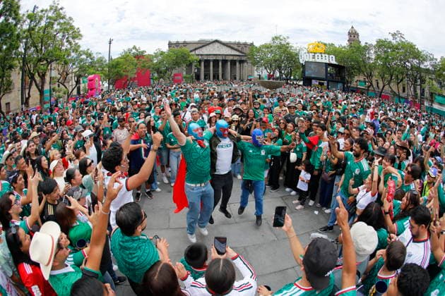 FIFA World Cup, WM, Weltmeisterschaft, Fussball 2026 - Group A - Mexico vs South Korea Mexican fans cheer ahead of the FIFA World Cup 2026 group stage match Mexico against South Korea, in Guadalajara, Mexico, 18 June 2026. Guadalajara Mexico  Copyright: xFraciscoxGuascox