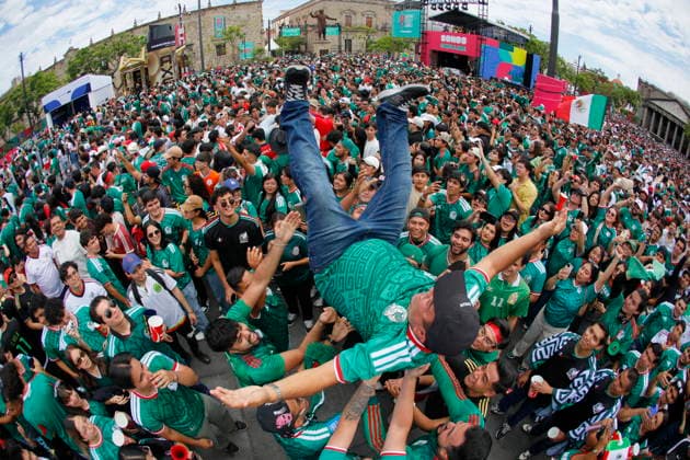 FIFA World Cup, WM, Weltmeisterschaft, Fussball 2026 - Group A - Mexico vs South Korea Mexican fans cheer ahead of the FIFA World Cup 2026 group stage match Mexico against South Korea, in Guadalajara, Mexico, 18 June 2026. Guadalajara Mexico  Copyright: xFraciscoxGuascox
