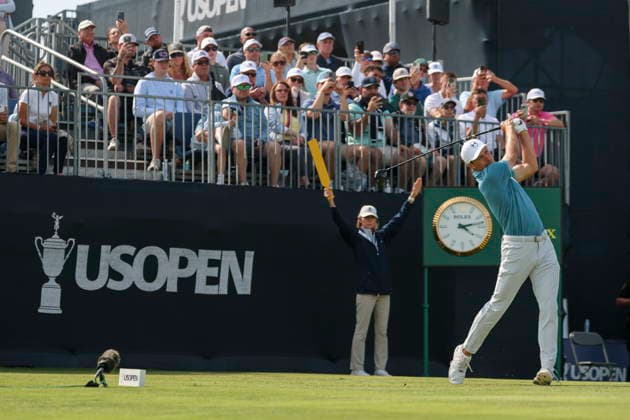 US Open Golf Championship - Round 1 Justin Rose of England tees off during the first round of the 2026 US Open golf tournament at Shinnecock Hills Golf Club in Southampton, New York, USA, 18 June 2026. SOUTHAMPTON NEW YORK UNITED STATES  Copyright: xSARAHxYENESELx