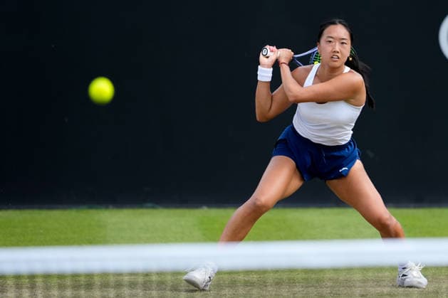 Lexus Nottingham Open - Day Four Ann Li competes during the Round of 16 singles match at the 2026 Lexus Nottingham Open Women s tennis tournament at the Nottingham Tennis Centre in Nottingham, England, on June 18, 2026. Nottingham Great Britain United Kingdom  Copyright: xOwenxHammondx originalFilename:hammond-2026lexu260618_npqwl.jpg