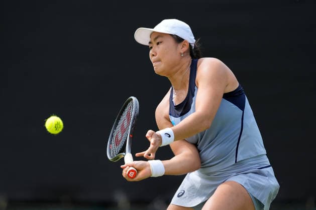Lexus Nottingham Open - Day Four Janice Tjen competes during a quarterfinal doubles match at the 2026 Lexus Nottingham Open Women s tennis tournament at the Nottingham Tennis Centre in Nottingham, England, on June 18, 2026. Nottingham Great Britain United Kingdom  Copyright: xOwenxHammondx originalFilename:hammond-2026lexu260618_npIj3.jpg