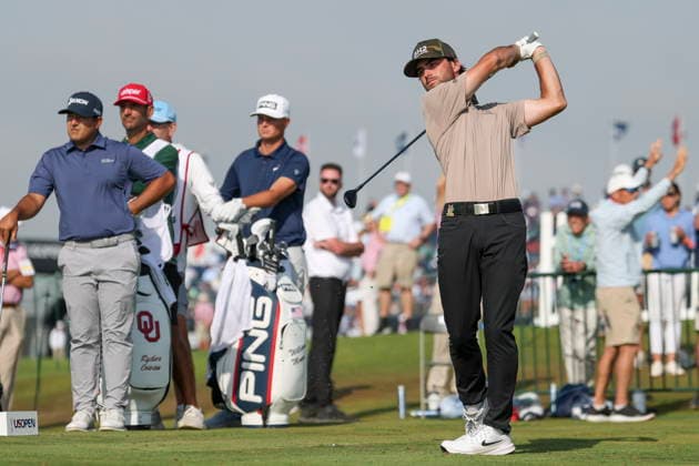 US Open Golf Championship - Round 1 Ryder Cowan (R) of the US tees off during the first round of the 2026 US Open golf tournament at Shinnecock Hills Golf Club in Southampton, New York, USA, 18 June 2026. SOUTHAMPTON NEW YORK UNITED STATES  Copyright: xSARAHxYENESELx