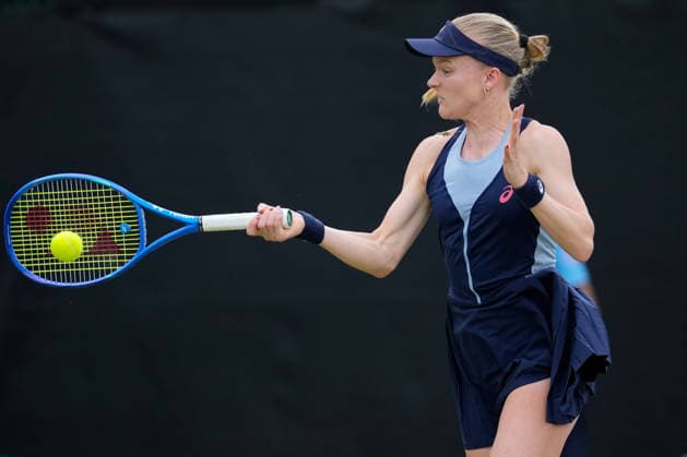 Lexus Nottingham Open - Day Four Harriet Dart competes during the quarterfinal doubles match at the 2026 Lexus Nottingham Open Women s tennis tournament at the Nottingham Tennis Centre in Nottingham, England, on June 18, 2026. Nottingham Great Britain United Kingdom  Copyright: xOwenxHammondx originalFilename:hammond-2026lexu260618_npUIs.jpg