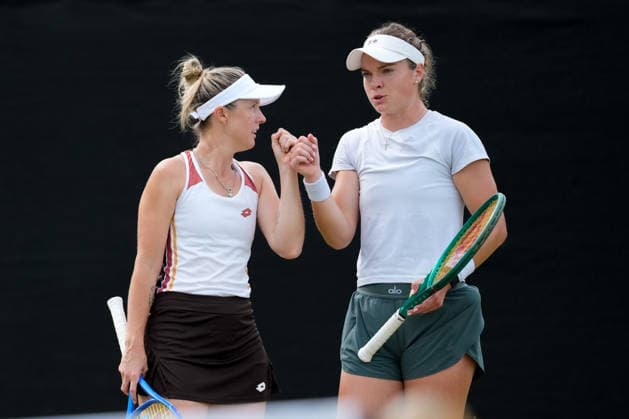 Lexus Nottingham Open - Day Four Storm Hunter and Caty McNally compete during their quarterfinal doubles match at the 2026 Lexus Nottingham Open Women s tennis tournament at the Nottingham Tennis Centre in Nottingham, England, on June 18, 2026. Nottingham Great Britain United Kingdom  Copyright: xOwenxHammondx originalFilename:hammond-2026lexu260618_npdaN.jpg
