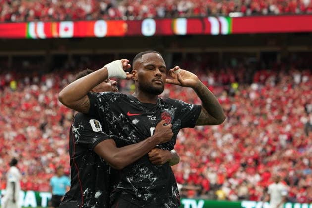 Canada v Qatar - FIFA World Cup, WM, Weltmeisterschaft, Fussball 2026 - Group B VANCOUVER, CANADA - JUNE 18: Cyle Larin (9) of Canada celebrates after scoring a goal during the 2026 FIFA World Cup First Stage Group B match between Canada and Qatar at BC Place Stadium in Vancouver, Canada on June 18, 2026. Ercin Erturk Anadolu British Columbia Canada. Editorial use only. Please get in touch for any other usage.  Copyright: x2026xAnadoluxErcinxErturkx