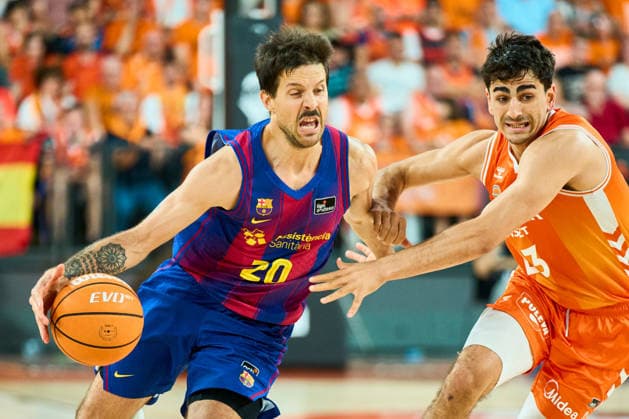 June 18, 2026, Valencia, Spain: NICOLAS LAPROVITTOLA of FC Barcelona, Barca ALVARO CARDENAS of Valencia Basket seen in action during the Liga Endesa PlayOff Final Game 1 between Valencia Basket vs Fc Barcelona at Roig Arena Stadium. Valencia Spain - ZUMA 20260618_mda_v152_436 Copyright: xGermanxVidalxPoncex