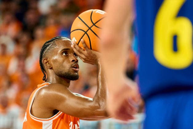 June 18, 2026, Valencia, Spain: JEAN MONTERO of Valencia Basket seen in action during the Liga Endesa PlayOff Final Game 1 between Valencia Basket vs FC Barcelona, Barca at Roig Arena Stadium. Valencia Spain - ZUMA 20260618_mda_v152_446 Copyright: xGermanxVidalxPoncex