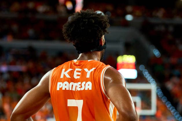 June 18, 2026, Valencia, Spain: BRAXTON KEY of Valencia Basket seen in action during the Liga Endesa PlayOff Final Game 1 between Valencia Basket vs FC Barcelona, Barca at Roig Arena Stadium. Valencia Spain - ZUMA 20260618_mda_v152_464 Copyright: xGermanxVidalxPoncex