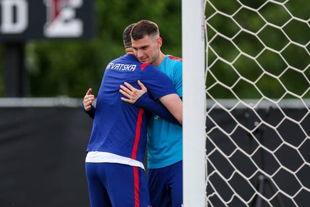 Croatia Training And press conference, PK, Pressekonferenz - FIFA World Cup, WM, Weltmeisterschaft, Fussball 2026 Coach of Croatia Danijel Subasic and Dominik Livakovic of Croatia during the training session at training centre at Episcopal High School on June 18, 2026 in Alexandria, Virginia.  IgorxKralj PIXSELL