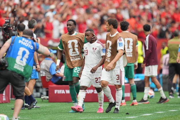 Canada v Qatar - FIFA World Cup, WM, Weltmeisterschaft, Fussball 2026 - Group B VANCOUVER, CANADA - JUNE 18: Assim Madibo (23) of Qatar is sent off after receiving a red card during the 2026 FIFA World Cup First Stage Group B match between Canada and Qatar at BC Place Stadium in Vancouver, Canada on June 18, 2026. Ercin Erturk Anadolu British Columbia Canada. Editorial use only. Please get in touch for any other usage.  Copyright: x2026xAnadoluxErcinxErturkx