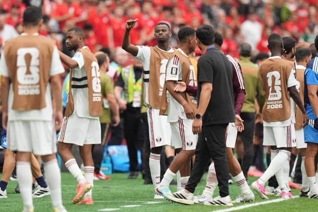 Canada v Qatar - FIFA World Cup, WM, Weltmeisterschaft, Fussball 2026 - Group B VANCOUVER, CANADA - JUNE 18: Players of Canada huddle after Ismael Kone got injured in his leg during the 2026 FIFA World Cup First Stage Group B match between Canada and Qatar at BC Place Stadium in Vancouver, Canada on June 18, 2026. Ercin Erturk Anadolu British Columbia Canada. Editorial use only. Please get in touch for any other usage.  Copyright: x2026xAnadoluxErcinxErturkx
