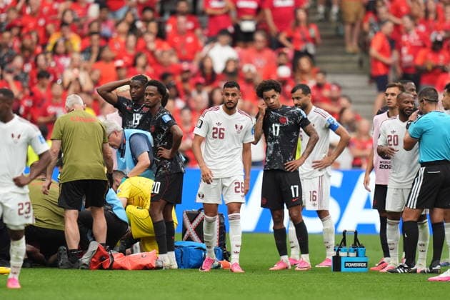 Canada v Qatar - FIFA World Cup, WM, Weltmeisterschaft, Fussball 2026 - Group B VANCOUVER, CANADA - JUNE 18: Players talk after Ismael Kone got injured in his leg during the 2026 FIFA World Cup First Stage Group B match between Canada and Qatar at BC Place Stadium in Vancouver, Canada on June 18, 2026. Ercin Erturk Anadolu British Columbia Canada. Editorial use only. Please get in touch for any other usage.  Copyright: x2026xAnadoluxErcinxErturkx