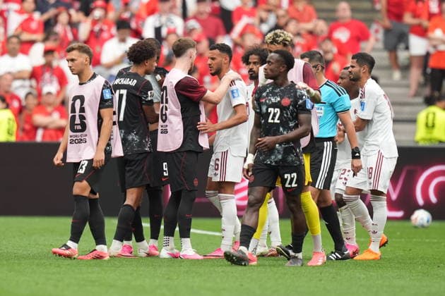Canada v Qatar - FIFA World Cup, WM, Weltmeisterschaft, Fussball 2026 - Group B VANCOUVER, CANADA - JUNE 18: Players talk after Ismael Kone got injured in his leg during the 2026 FIFA World Cup First Stage Group B match between Canada and Qatar at BC Place Stadium in Vancouver, Canada on June 18, 2026. Ercin Erturk Anadolu British Columbia Canada. Editorial use only. Please get in touch for any other usage.  Copyright: x2026xAnadoluxErcinxErturkx