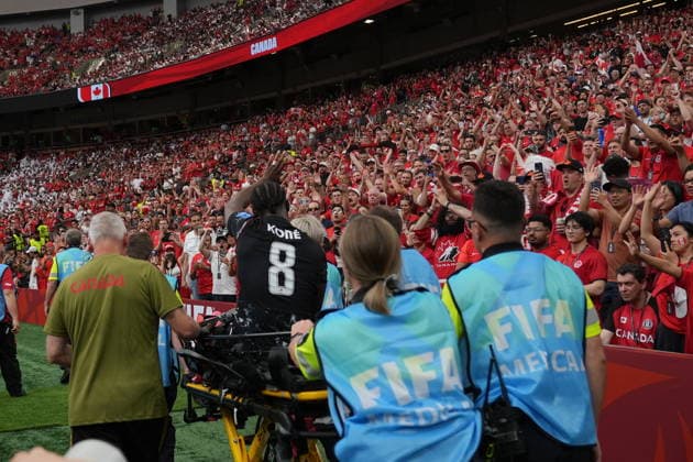 Canada v Qatar - FIFA World Cup, WM, Weltmeisterschaft, Fussball 2026 - Group B VANCOUVER, CANADA - JUNE 18: Ismael Kone of Canada is carried away after he got injured in his leg during the 2026 FIFA World Cup First Stage Group B match between Canada and Qatar at BC Place Stadium in Vancouver, Canada on June 18, 2026. Ercin Erturk Anadolu British Columbia Canada. Editorial use only. Please get in touch for any other usage.  Copyright: x2026xAnadoluxErcinxErturkx