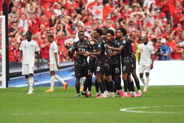 Canada v Qatar - FIFA World Cup, WM, Weltmeisterschaft, Fussball 2026 - Group B VANCOUVER, CANADA - JUNE 18: Nathan Saliba (25) of Canada celebrate with his teammates after scoring a goal during the 2026 FIFA World Cup First Stage Group B match between Canada and Qatar at BC Place Stadium in Vancouver, Canada on June 18, 2026. Ercin Erturk Anadolu British Columbia Canada. Editorial use only. Please get in touch for any other usage.  Copyright: x2026xAnadoluxErcinxErturkx
