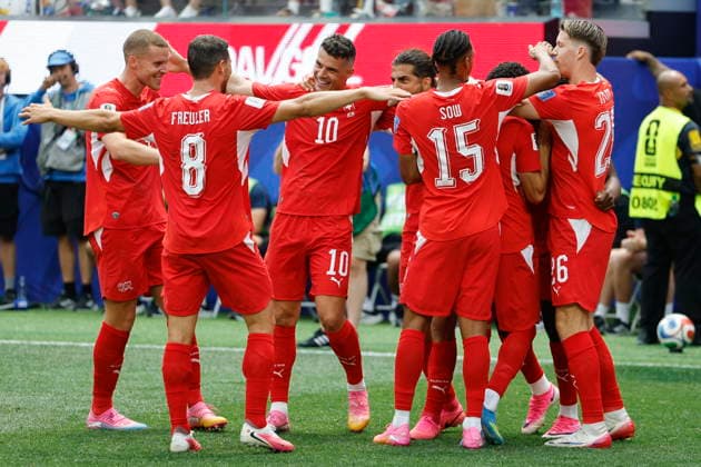 FIFA World Cup, WM, Weltmeisterschaft, Fussball 2026 - Group B - Switzerland vs Bosnia and Herzegovina (L-R) Switzerland s Nico Elvedi, Remo Freuler, Granit Xhaka, Ricardo Rodriguez, Djibril Sow, Ruben Vargas Johan Manzambi and Cedric Itten, celebrate after their side s third goal during the FIFA World Cup 2026 group stage match Switzerland against Bosnia and Herzegovina, in Inglewood, California, USA, 18 June 2026. INGLEWOOD United States  Copyright: xPETERxKLAUNZERx