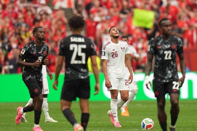 Canada v Qatar - FIFA World Cup, WM, Weltmeisterschaft, Fussball 2026 - Group B VANCOUVER, CANADA - JUNE 18: Mohamed Al-Mannai??????? (26) of Qatar reacts after conceding a goal during the 2026 FIFA World Cup First Stage Group B match between Canada and Qatar at BC Place Stadium in Vancouver, Canada on June 18, 2026. Ercin Erturk Anadolu British Columbia Canada. Editorial use only. Please get in touch for any other usage.  Copyright: x2026xAnadoluxErcinxErturkx