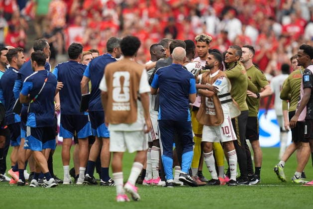 Canada v Qatar - FIFA World Cup, WM, Weltmeisterschaft, Fussball 2026 - Group B VANCOUVER, CANADA - JUNE 18: Players argue during the 2026 FIFA World Cup First Stage Group B match between Canada and Qatar at BC Place Stadium in Vancouver, Canada on June 18, 2026. Ercin Erturk Anadolu British Columbia Canada. Editorial use only. Please get in touch for any other usage.  Copyright: x2026xAnadoluxErcinxErturkx
