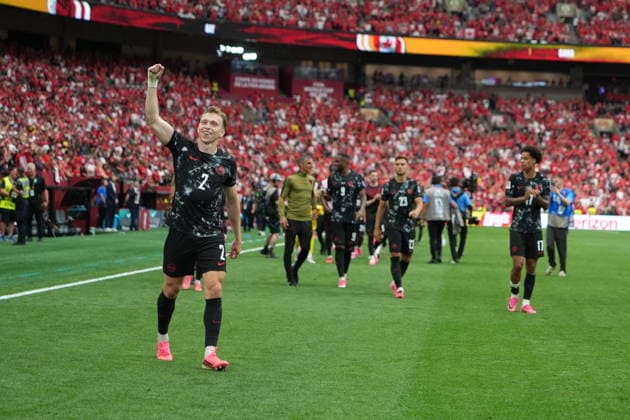 Canada v Qatar - FIFA World Cup, WM, Weltmeisterschaft, Fussball 2026 - Group B VANCOUVER, CANADA - JUNE 18: Players of Canada greet the fans after the 2026 FIFA World Cup First Stage Group B match between Canada and Qatar at BC Place Stadium in Vancouver, Canada on June 18, 2026. Ercin Erturk Anadolu British Columbia Canada. Editorial use only. Please get in touch for any other usage.  Copyright: x2026xAnadoluxErcinxErturkx
